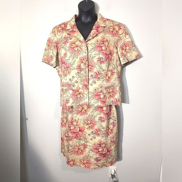 Vintage Women's 2PC Skirt Set - Picture 2 of 7